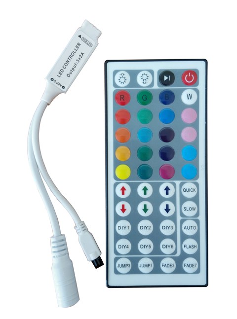 RGB LED Контролер IR с Дистанционно Управление 72W - 44 бутона